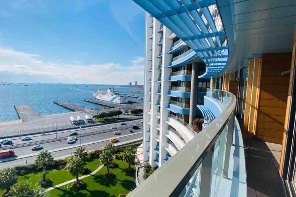 Lux 2 Room Suite Apartment With Seaview In Center Provincia di Provincia di Istanbul Esterno foto